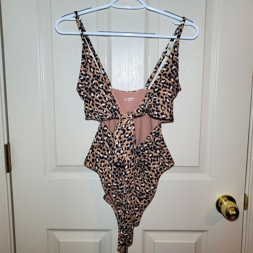 NWT Aerie Wrap Full Coverage One Piece Leopard Print Swimsuit Size S - Picture 2 of 15